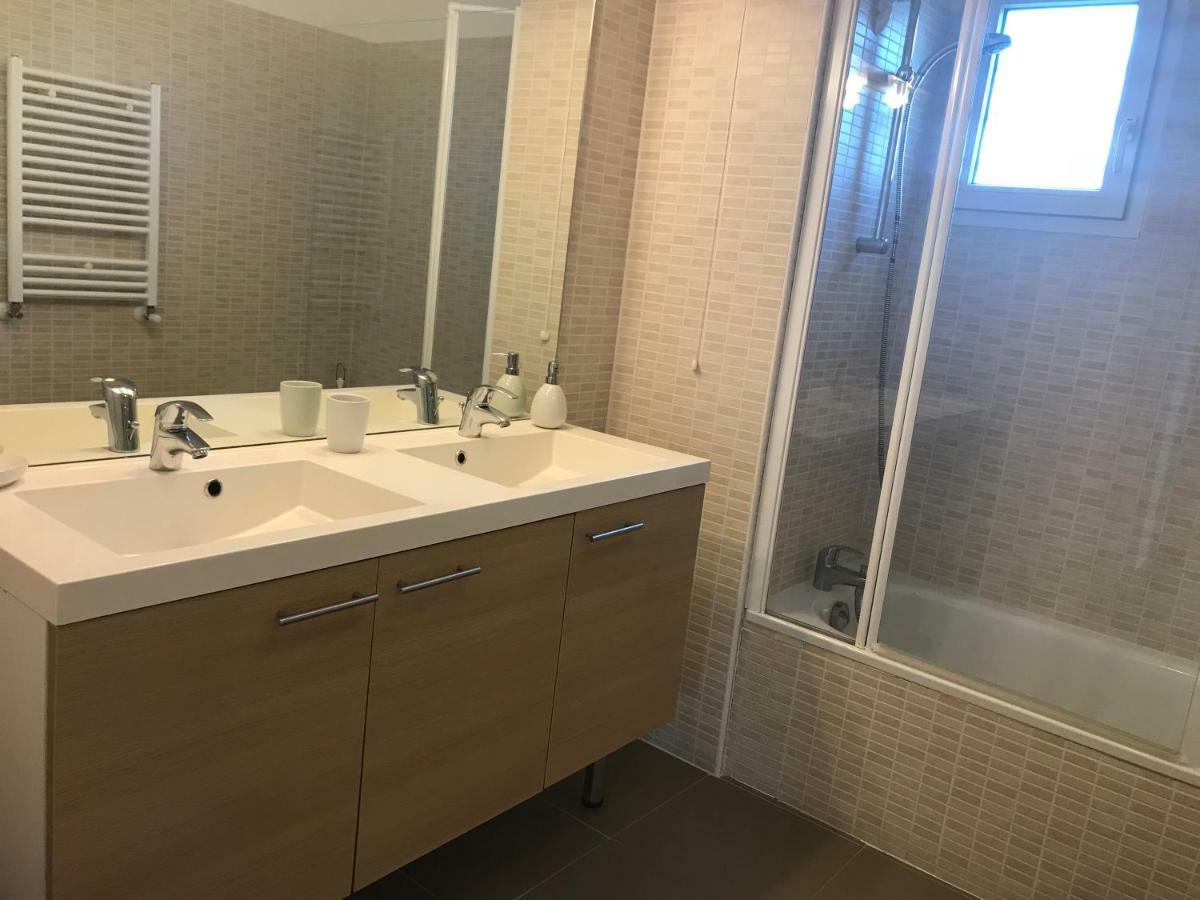 Appart' Au Port Apartment Frejus Luaran gambar